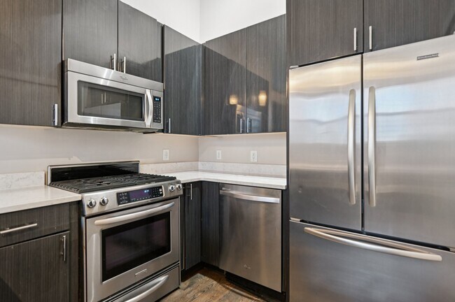 Foto del edificio - 641 N High St