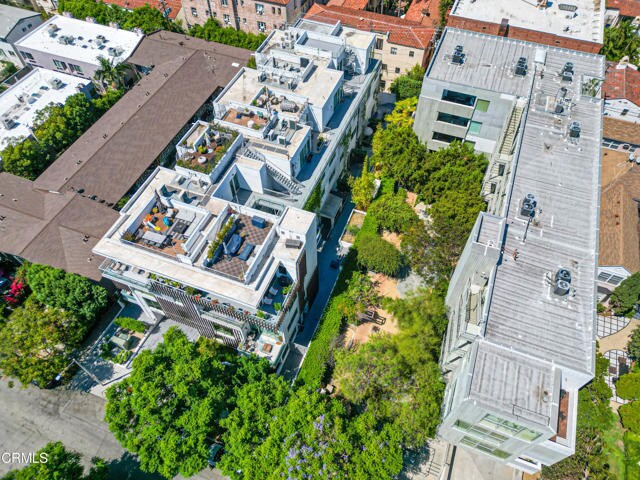 Foto del edificio - 1345 Havenhurst Dr