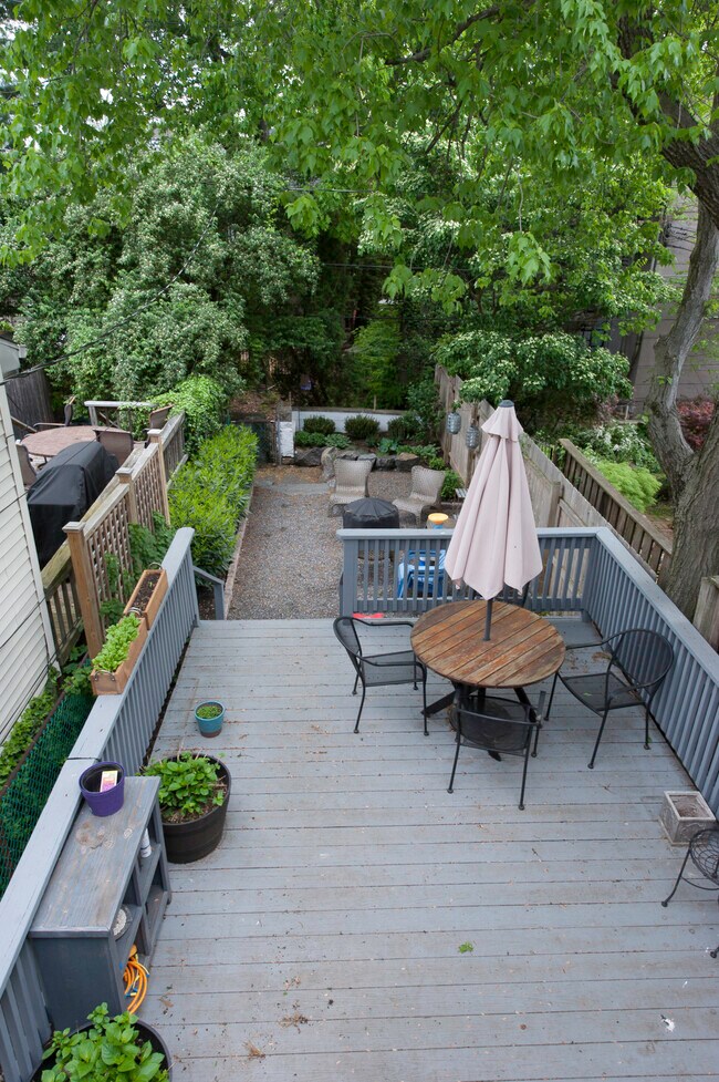 Foto del edificio - 1809 Lovering Ave