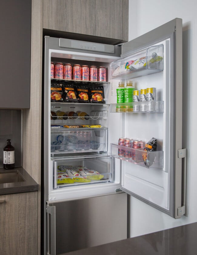 3) 20240128-Selby SF097 - The Selby