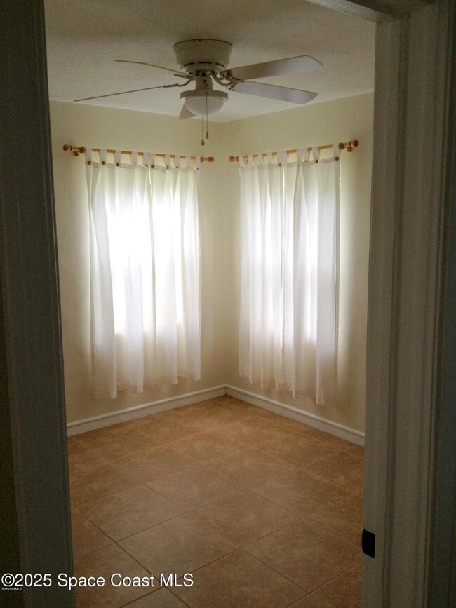 Foto del edificio - 151 Delmar St