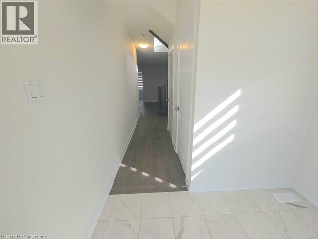 Building Photo - 72 Monteith Dr