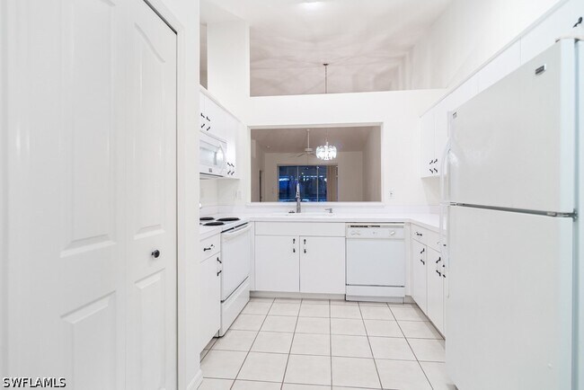 Building Photo - 2230 Stacil Cir