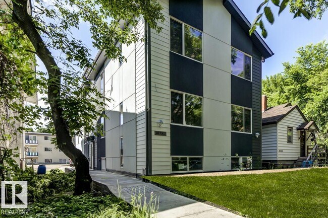 Photo du bâtiment - 10751 85 Ave