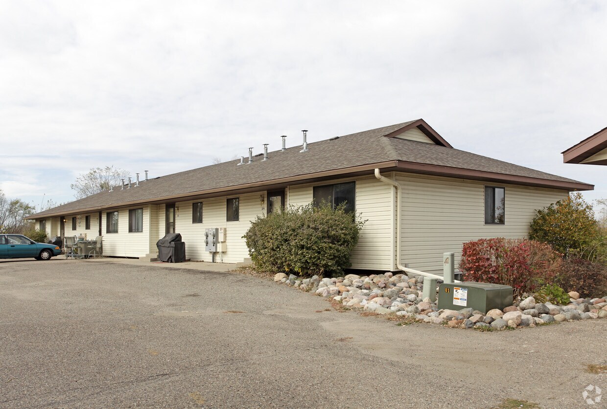 Building Photo - 1625 Commercial Ave