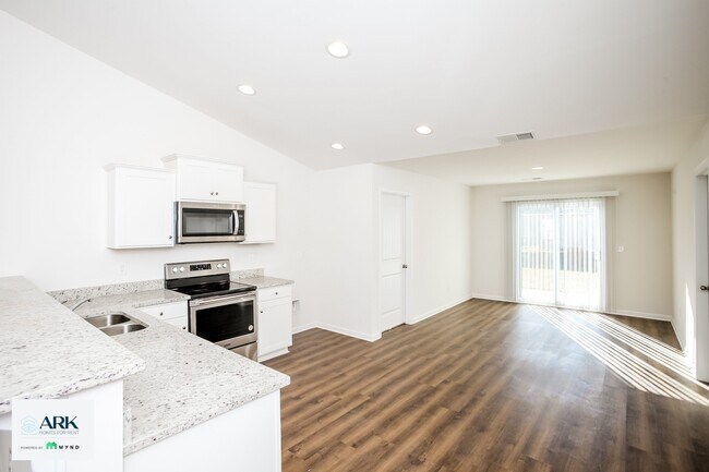 Foto del edificio - 472 Conifer St