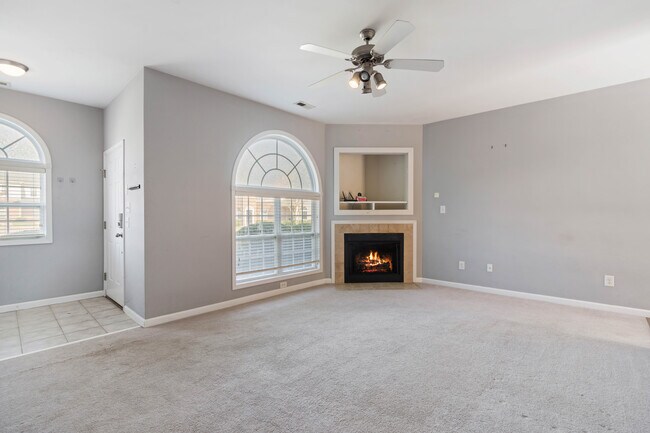 Building Photo - 2120 Piney Brook Rd