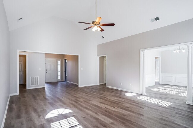 Foto del edificio - 5471 Saddle Creek