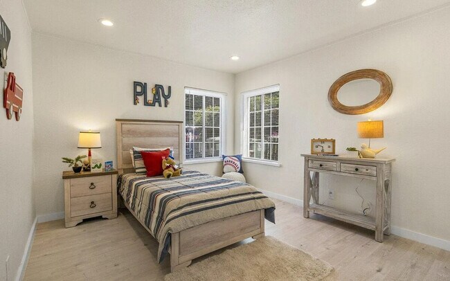 Foto del edificio - 2292 Addison Ave