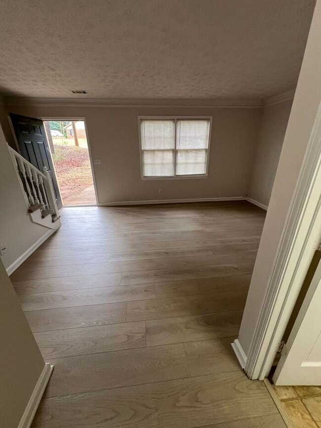 Photo - READY NOW!!! 2 bedroom townhouse available in Lawrenceville!