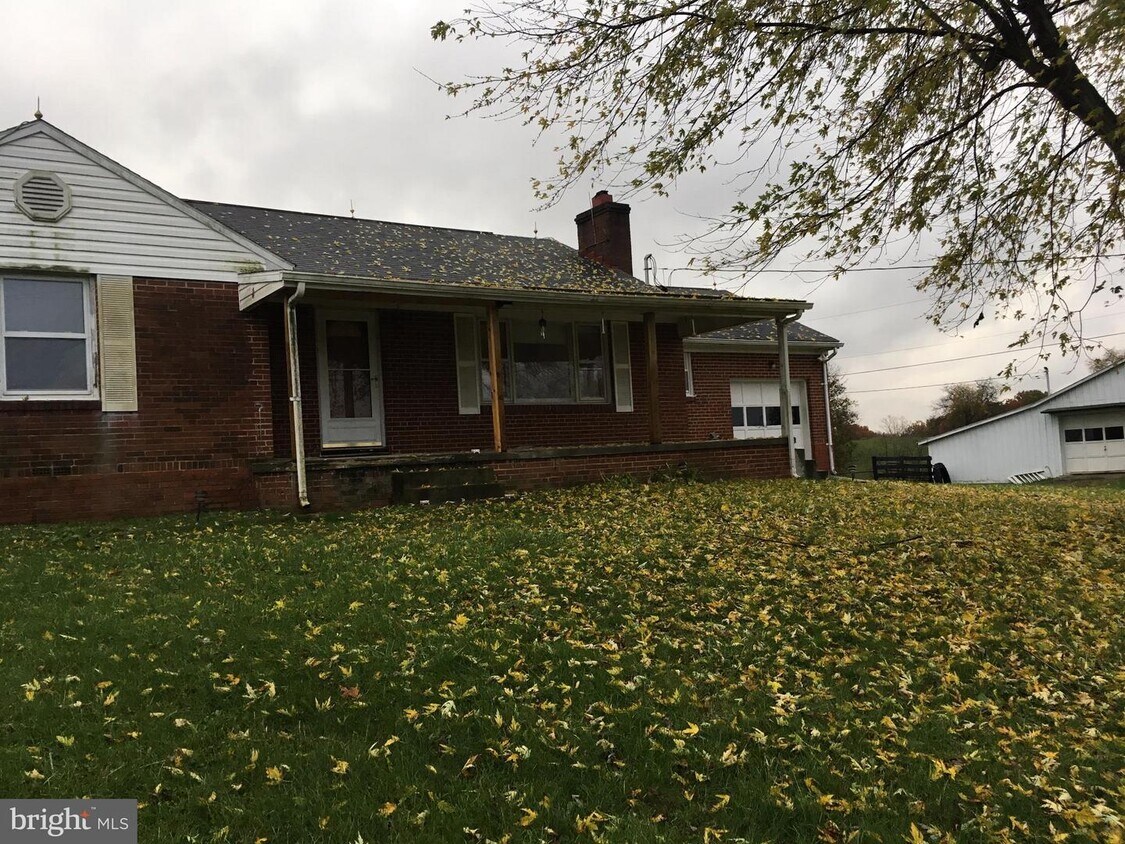 556 Scrabble Rd, Martinsburg, WV 25404 House Rental in Martinsburg