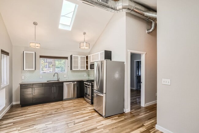 Building Photo - Adorable 2Bed/2Bath Home in Congress Park