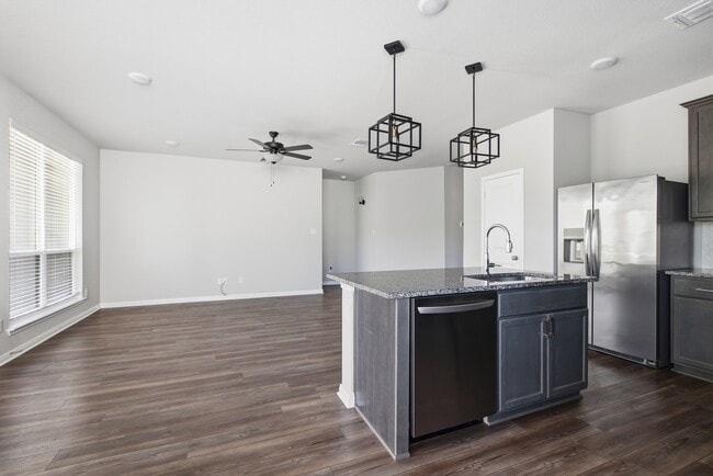 Building Photo - 5613 St Charles Dr