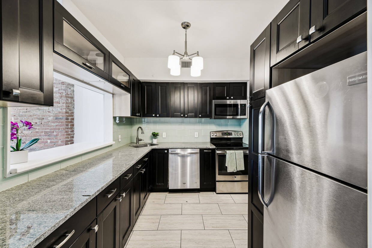 Photo - 724 5th St NE (Washington, DC)