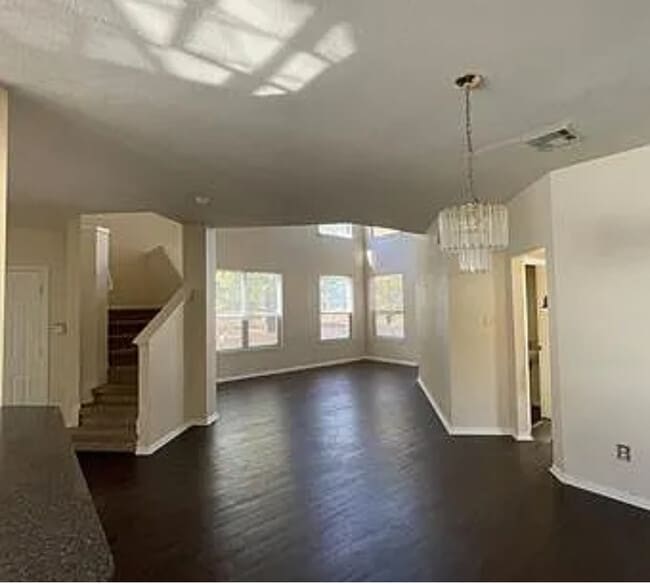 Building Photo - 10201 Franklin Dr