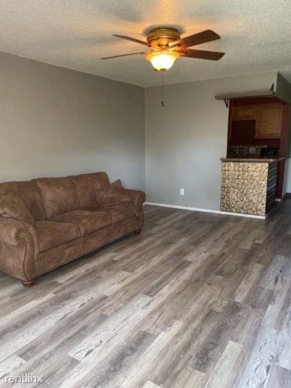 Building Photo - 1 br, 1 bath Condo - 1108 W Plato Rd