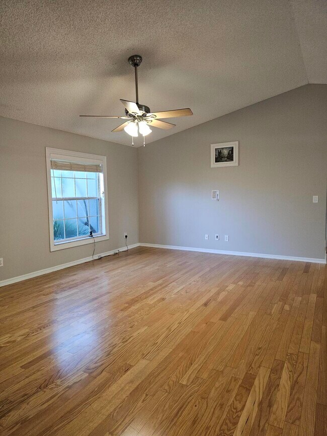 Building Photo - 6345 Betty Ave