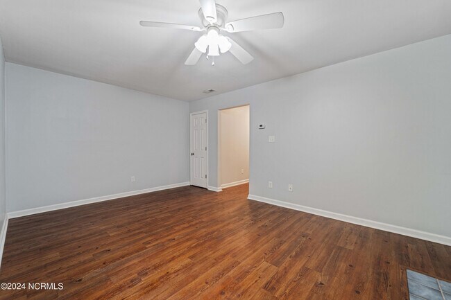 Building Photo - 17 S Onsville Pl