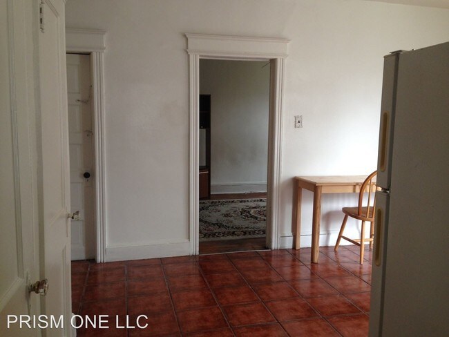 Building Photo - 2 br, 1 bath House - 15 Malone St.