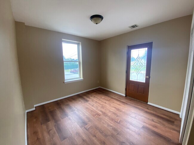 Foto del edificio - 1140 East Blvd