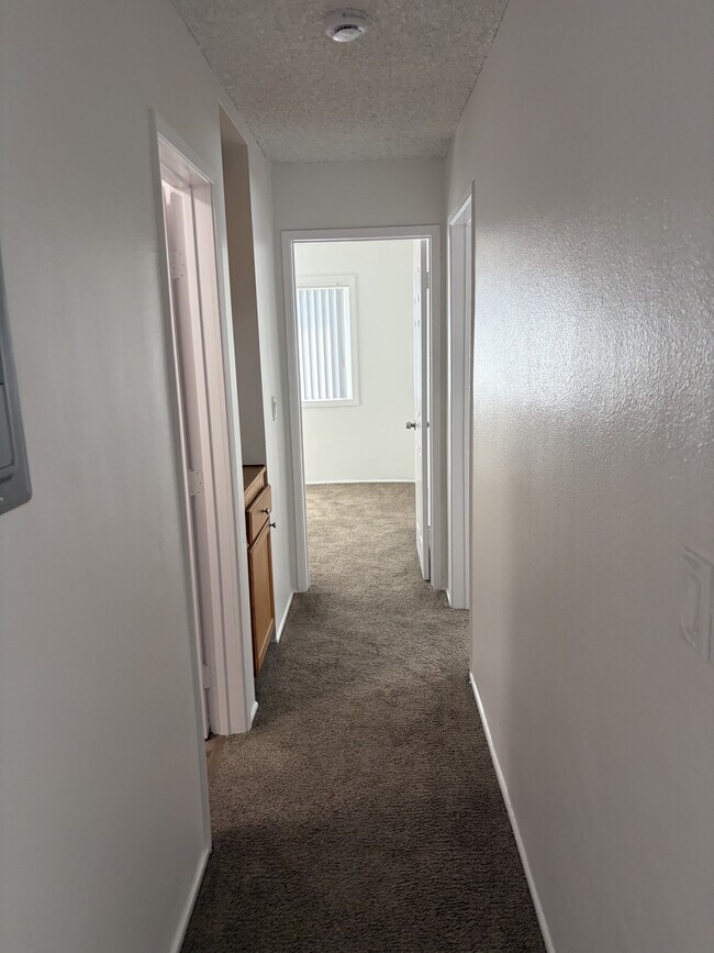 Foto del edificio - 7346 Bright Ave