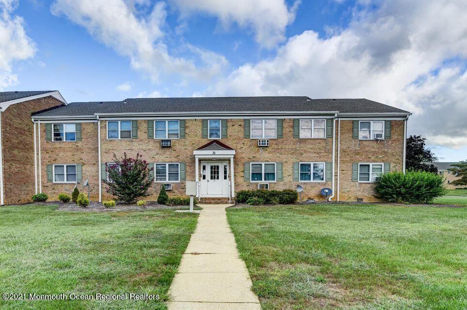 31 Manchester Ct Unit h, Freehold, NJ 07728 Condo for Rent in