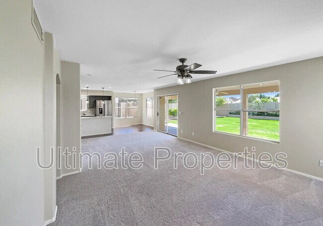 Foto del edificio - 5345 W Piute Ave