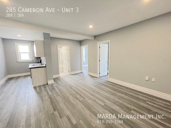 Building Photo - BEAUTIFULLY REMODELLED 2-BEDROOM/1BATH APA...
