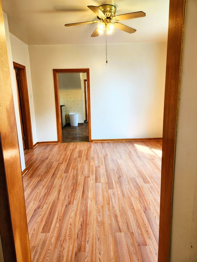 Building Photo - 922 Hober Ave