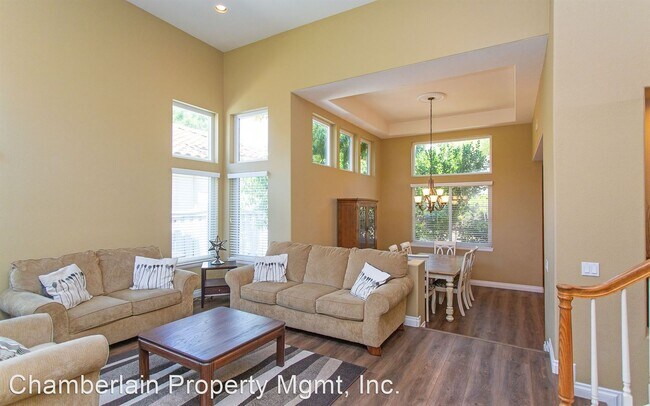 Foto del edificio - 3 br, 3 bath House - 2005 Sequoia St