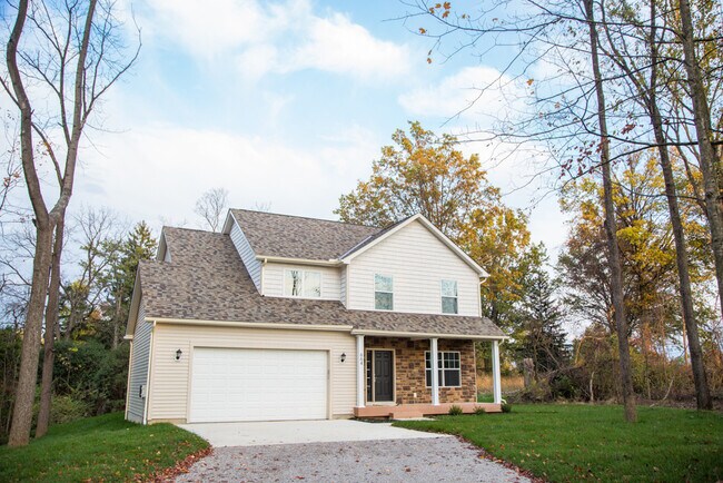 Building Photo - 664 Hyatts Rd