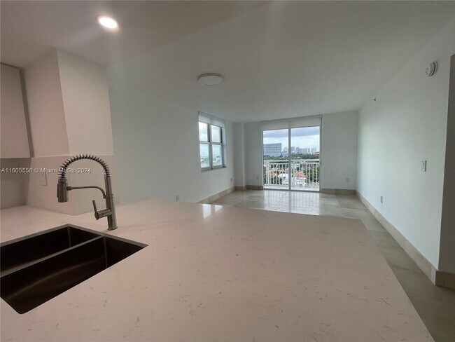Foto del edificio - 3000 Coral Wy