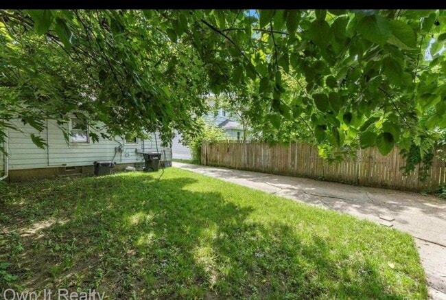 Building Photo - 7291 Faust Ave