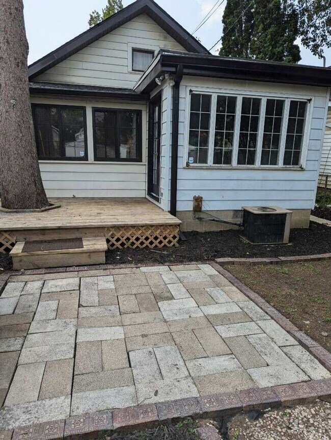Foto del edificio - Garage! 2/3 bedroom home! Pet Friendly! Me...