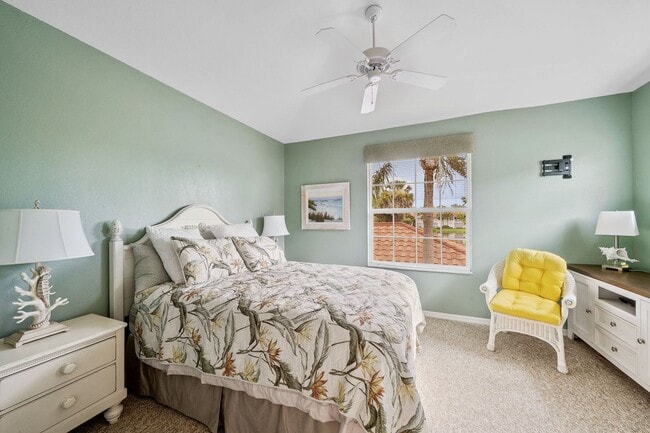 Foto del edificio - Rarely available for rent this Second-floo...