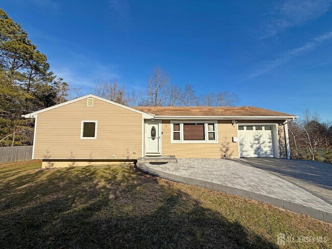 Foto del edificio - 7 Joseph Ct