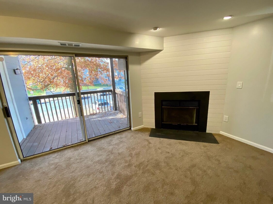 6801 White Water Way Unit 201, Glen Burnie, MD 21060 Apartment for