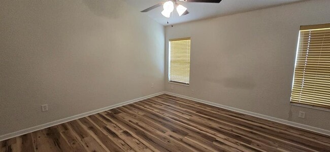 Foto del edificio - 3930 SW 57th Terrace