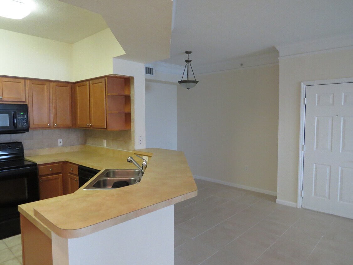 9825 Baywinds Dr Unit 1305, West Palm Beach, FL 33411 Condo for Rent