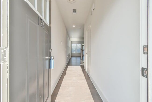 Building Photo - 126 Cannon Trce Dr