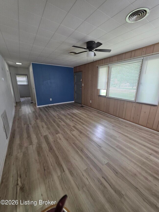 Building Photo - 226 Granvil Dr