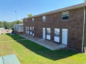Building Photo - 1107 Arrowhead Dr