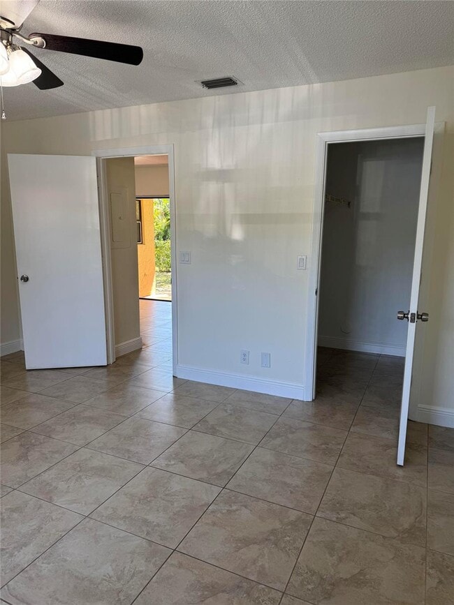 Foto del edificio - 11400 NW 45th St