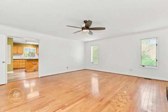 Building Photo - 4449 Orchard Knob Ln