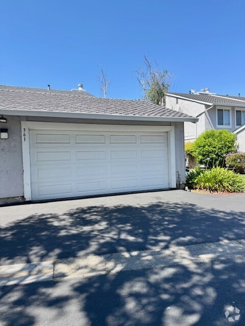 Building Photo - 361 Pantano Cir