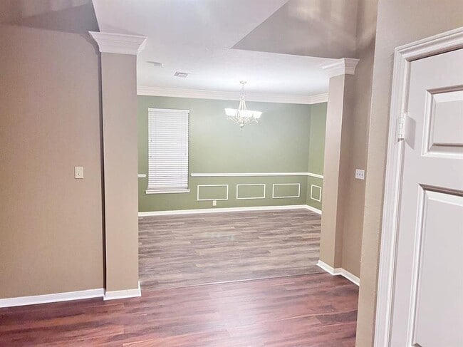 Building Photo - 3406 Watersedge Dr