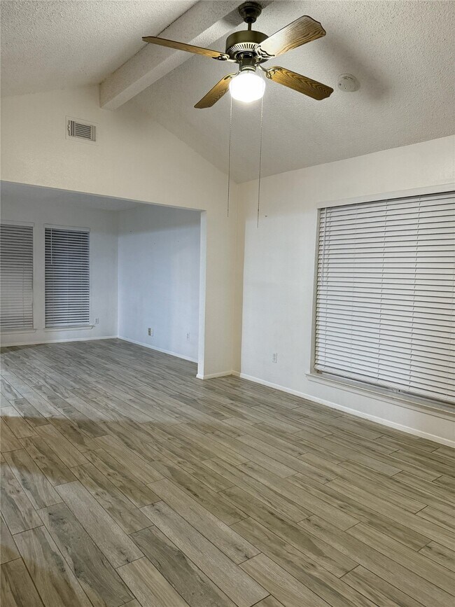 Building Photo - 3323 Big Horn Ct