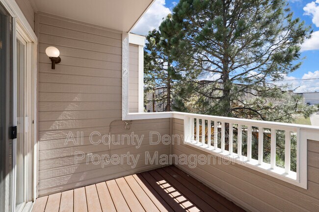 Foto del edificio - 5712 W Asbury Pl