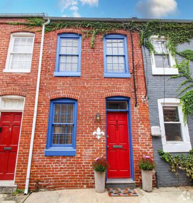 Building Photo - 402 S Dallas St