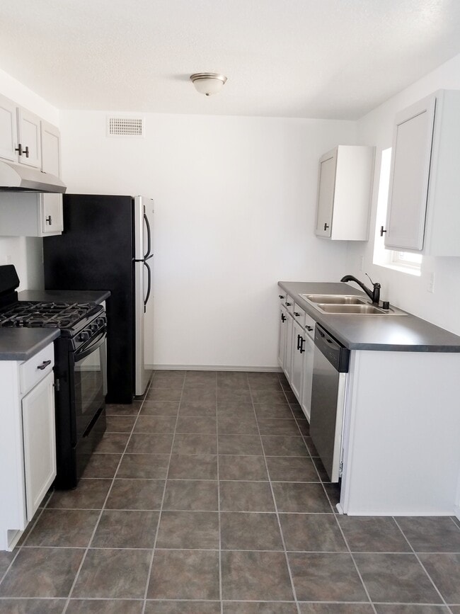 Building Photo - 8608 Spotted Pony Ave SW